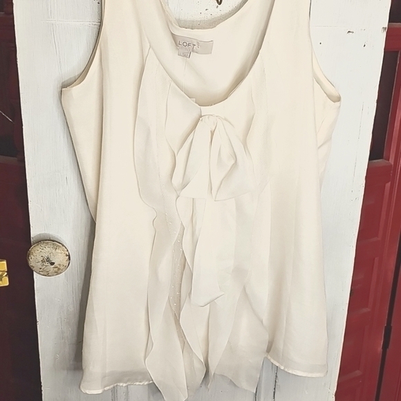 NWT Loft Womens Off-White Sleeveless Poly Scoop Bow Tie Neck Blouse Size L - Picture 2 of 5